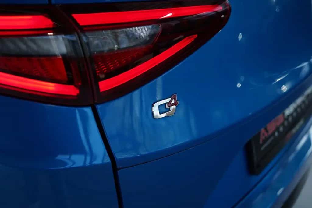 Alfa Romeo Stelvio Veloce Q4 *1.Hand *ACC *Pano *AHK 06/2022-photo-11