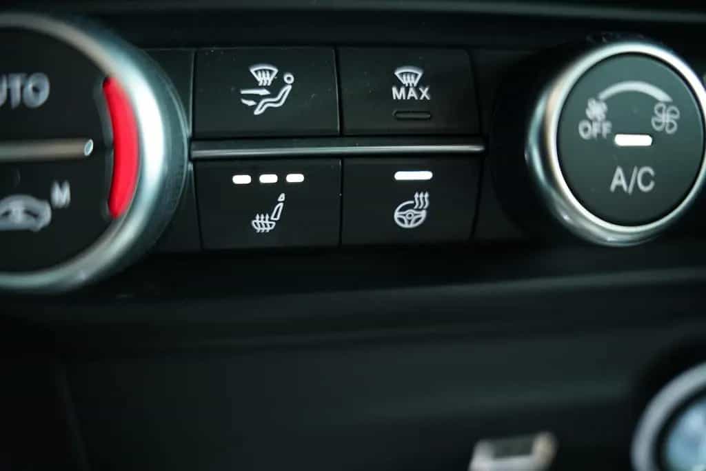 Alfa Romeo Stelvio Veloce Q4 *1.Hand *ACC *Pano *AHK 06/2022-photo-39