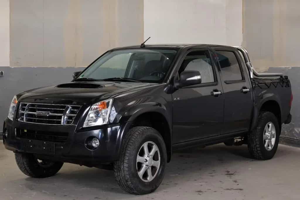 Isuzu D-Max Double Cab Basis 4WD - 12M Garantie 02/2010-photo-0