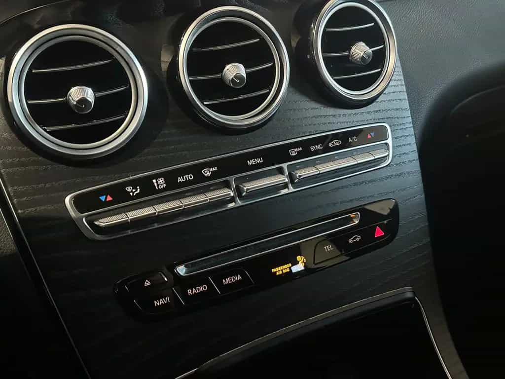 Mercedes-Benz GLC-Class 250 4Matic Coupe*AMG-Line,Night,360°,AHK,LED 12/2016-photo-32