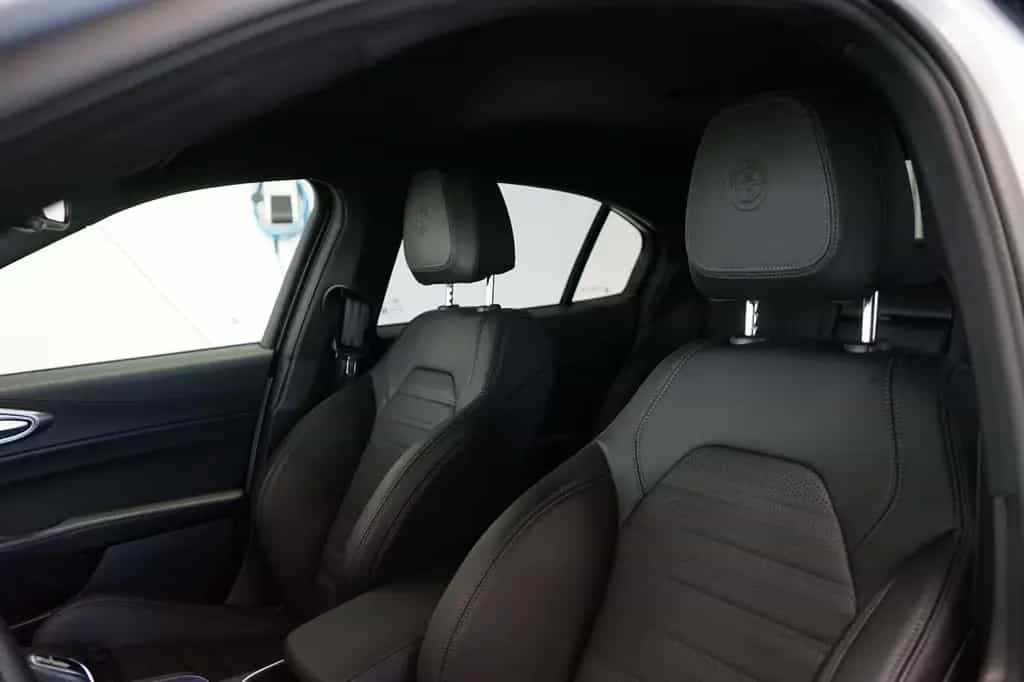 Alfa Romeo Giulia Veloce Q4 ACC+Kamera+Lenkradhz+Memory+SHZ 01/2025-photo-11