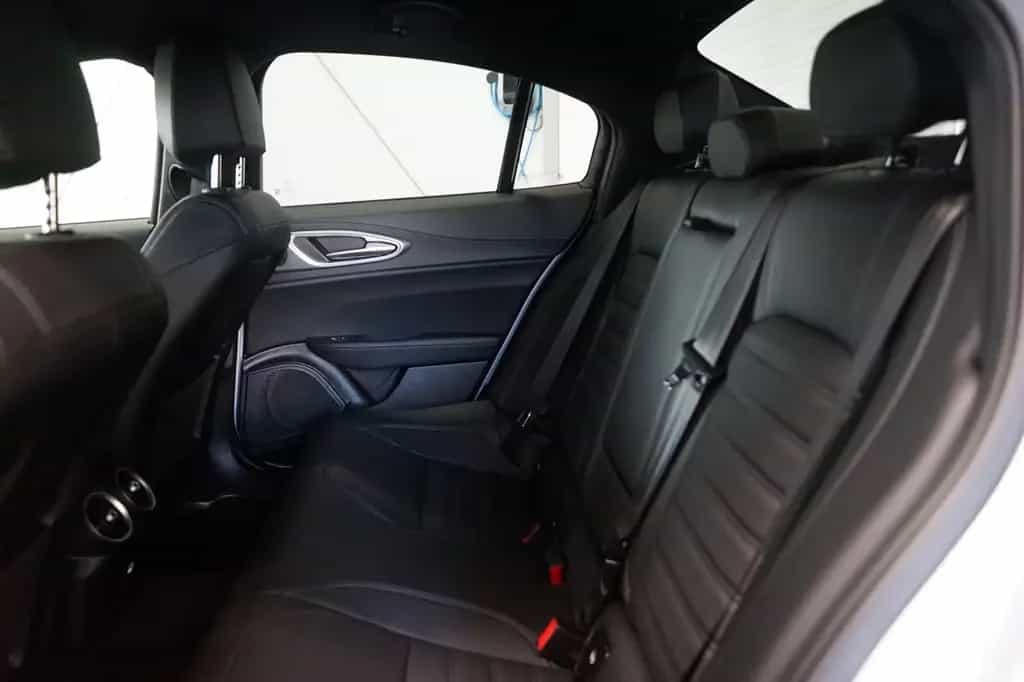 Alfa Romeo Giulia Veloce Q4 ACC+Kamera+Lenkradhz+Memory+SHZ 01/2025-photo-17