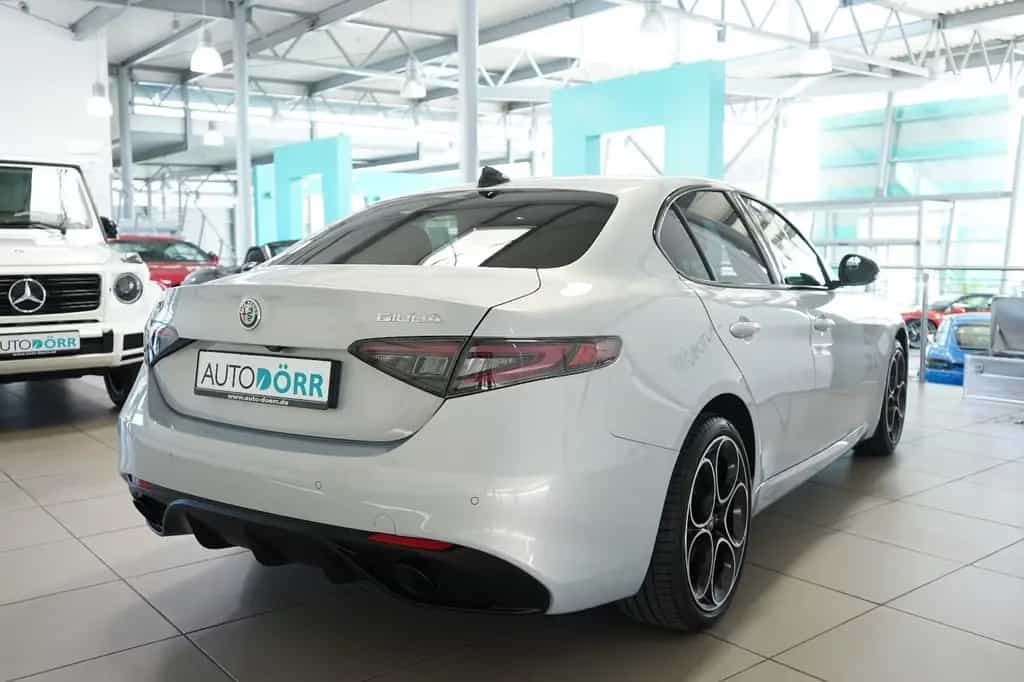 Alfa Romeo Giulia Veloce Q4 ACC+Kamera+Lenkradhz+Memory+SHZ 01/2025-photo-3
