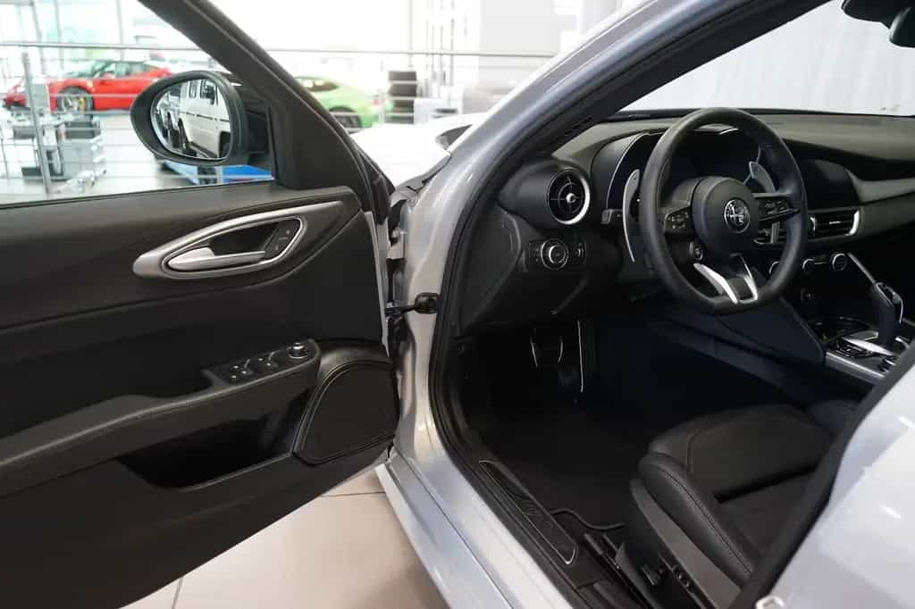 Alfa Romeo Giulia Veloce Q4 ACC+Kamera+Lenkradhz+Memory+SHZ 01/2025-photo-8