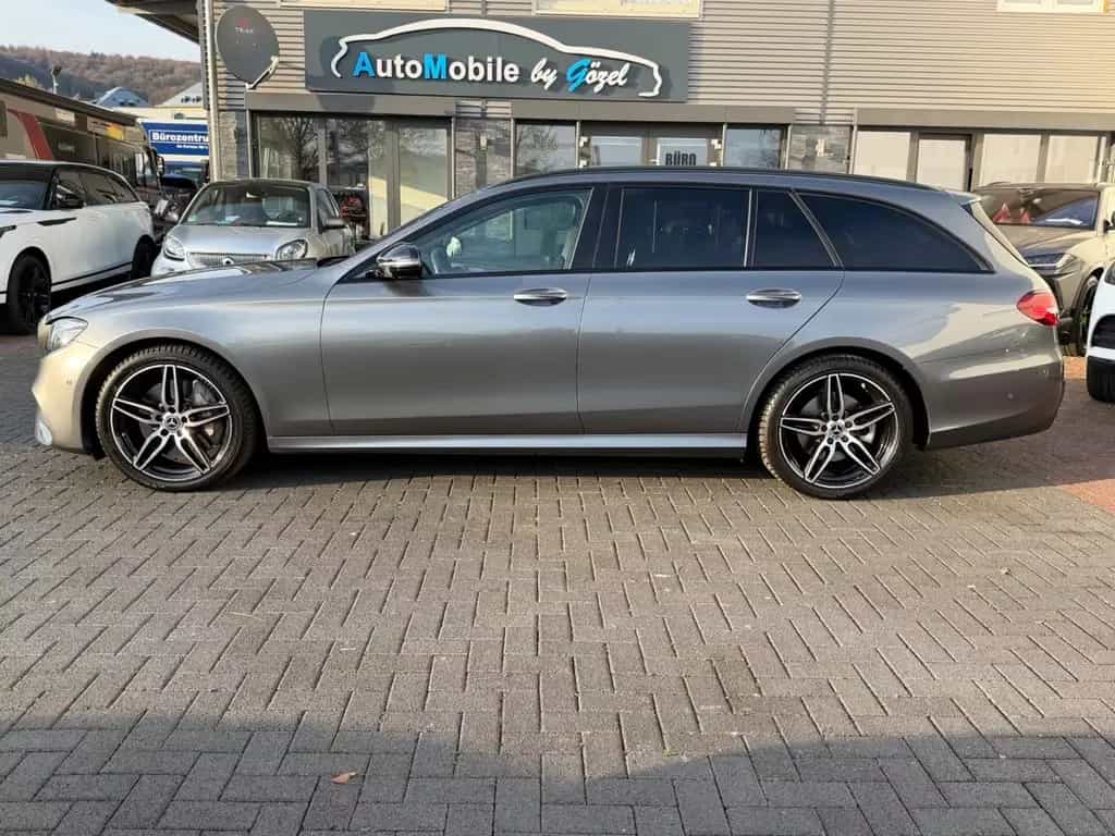 Mercedes-Benz E 400 T-Modell E 400 d 4Matic *2. Hand *AMG *S-Dach 07/2019-photo-1