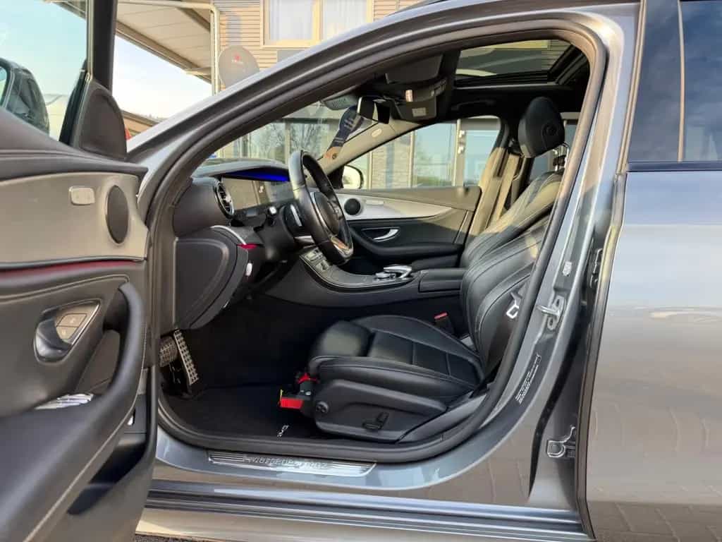 Mercedes-Benz E 400 T-Modell E 400 d 4Matic *2. Hand *AMG *S-Dach 07/2019-photo-9