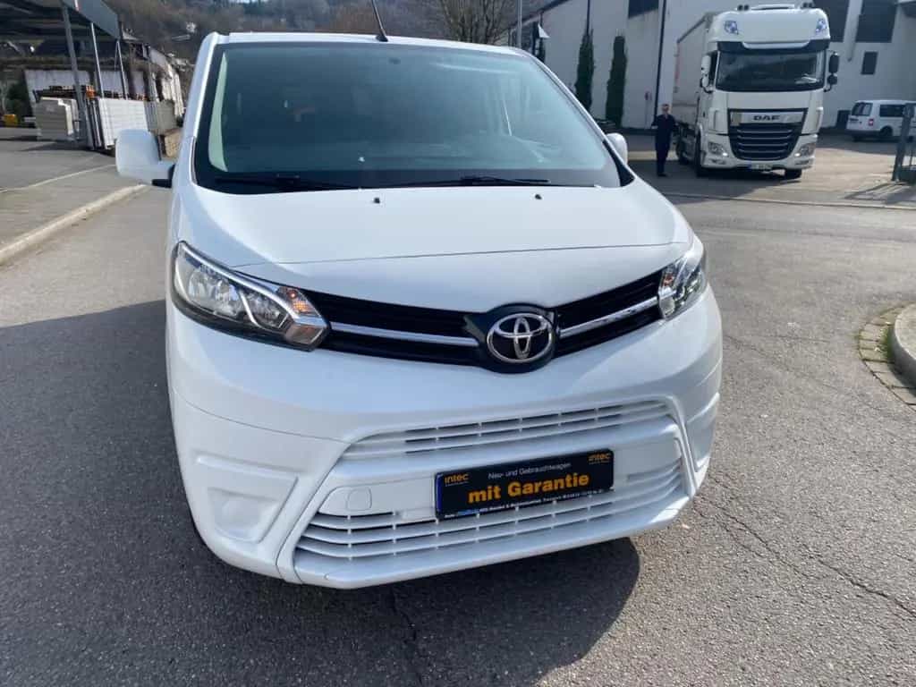 Toyota Proace (Verso) Proace Verso  1Hd 9 Sitzer Glasdach !!! 09/2019-photo-3