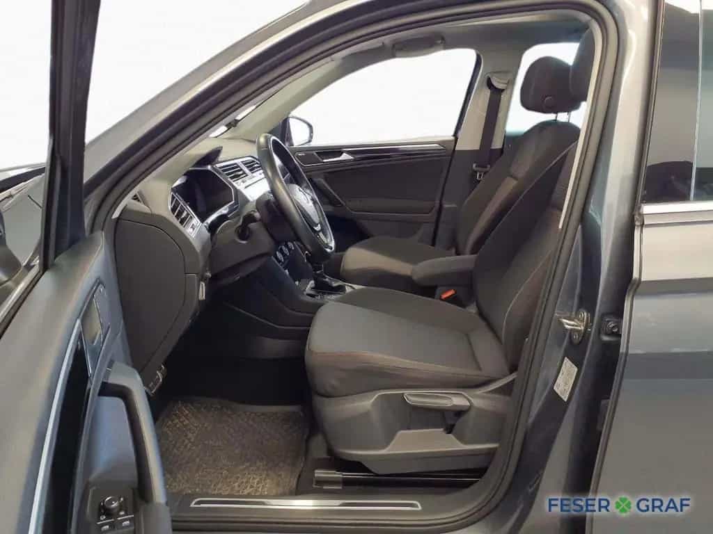Volkswagen Tiguan SOUND 1.4 TSI DSG RFK HUD LED Pano AHK 02/2018-photo-3