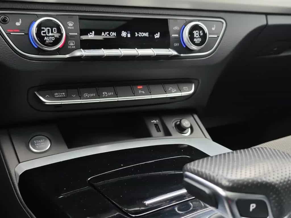 Audi Q5 11/2022-photo-26