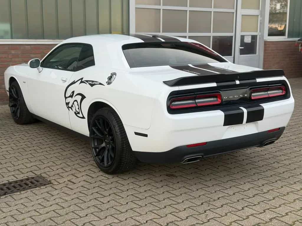 Dodge Challenger 3,6l SXT 12/2019-photo-2
