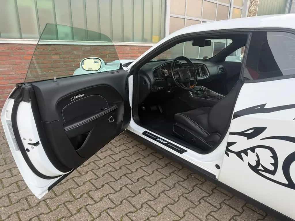 Dodge Challenger 3,6l SXT 12/2019-photo-3