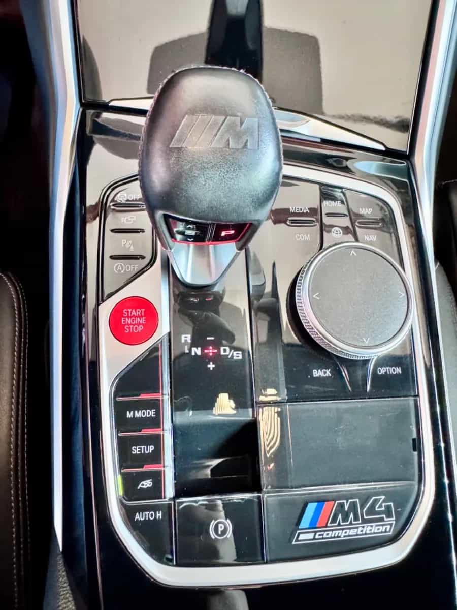 BMW M4 03/2021-photo-17