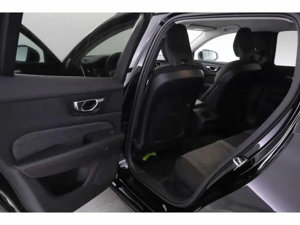 Volvo V60 B3 Geartronic Core+LED+NAVI+KAMERA+TEMPO 08/2022-photo-17