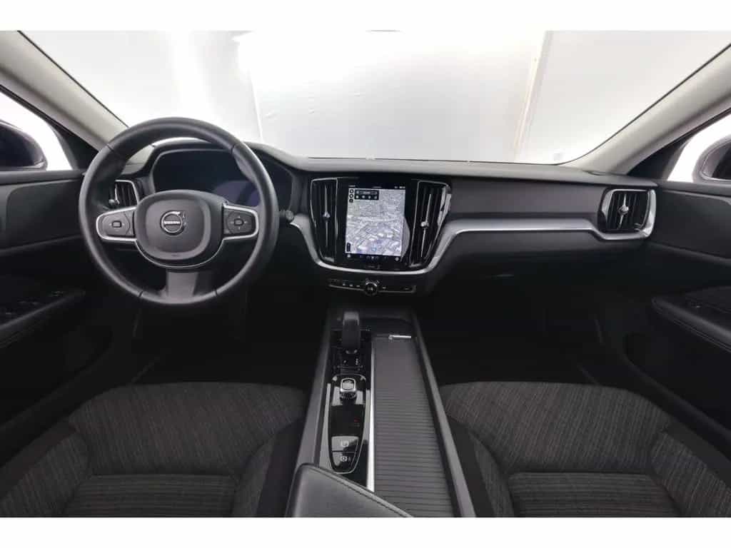 Volvo V60 B3 Geartronic Core+LED+NAVI+KAMERA+TEMPO 08/2022-photo-9