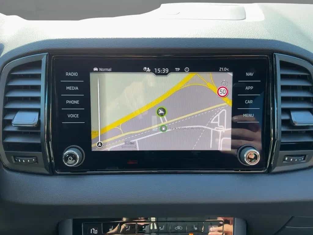 Skoda Karoq 1.5 TSI DSG SPORTLINE LED+NAVI+APP+ACC+SHZ 03/2022-photo-10