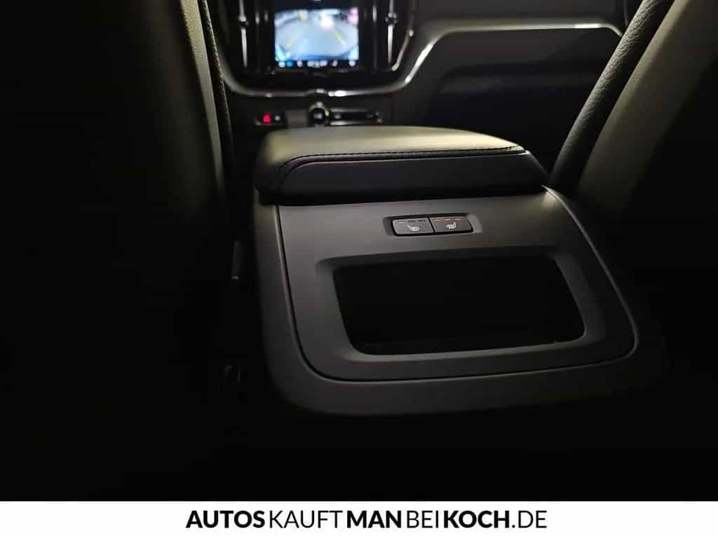 Volvo XC60 B4 D Plus Dark ACC BLIS V-LED 4xSHz MEM H&K 02/2024-photo-30