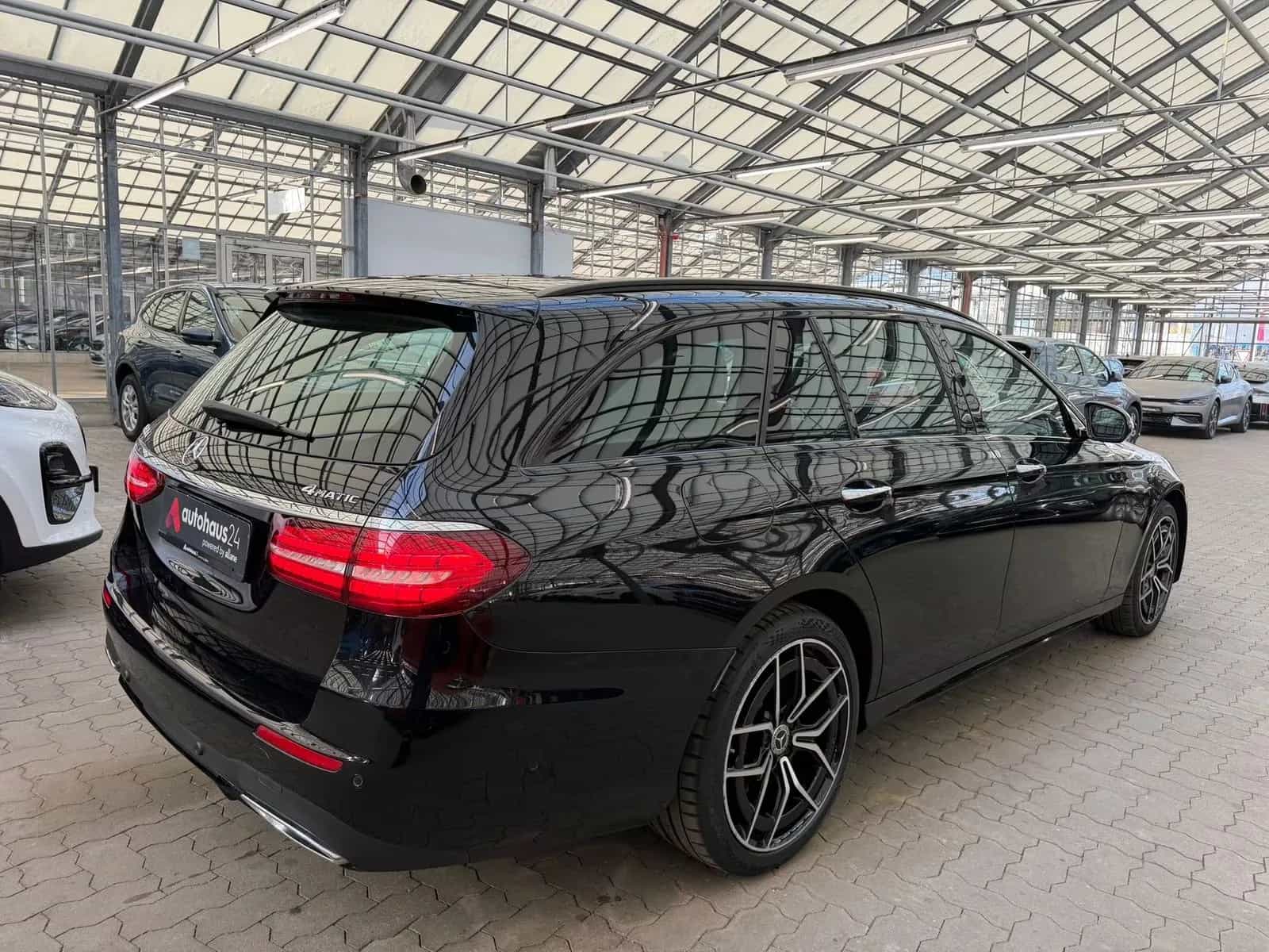 Mercedes-Benz E-Class 400 11/2021-photo-4