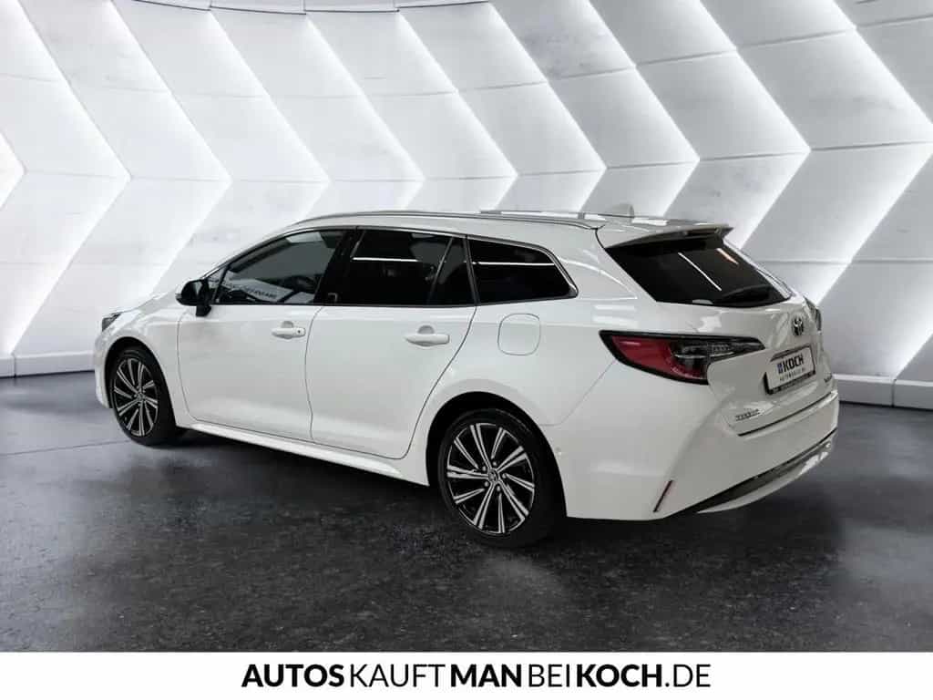 Toyota Corolla TS 1.8 Hybrid CVT Comfort NAVI LED ACC 01/2023-photo-3