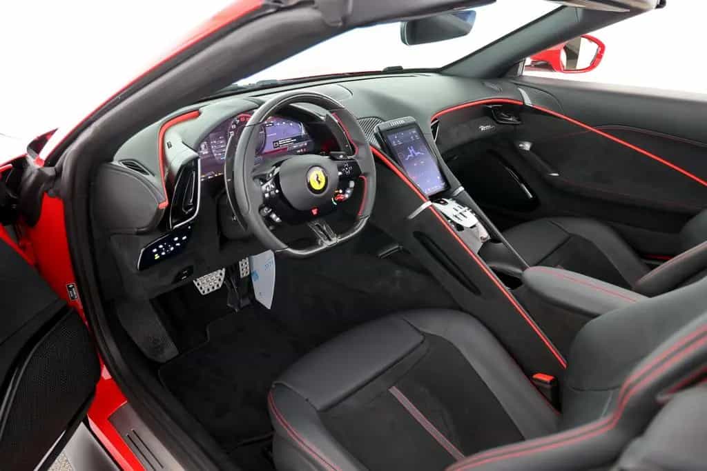 Ferrari Roma Spider MY24 | Ferrari Nürnberg 04/2025-photo-3