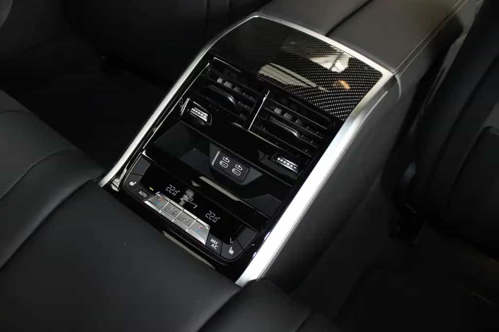 ALPINA B8 GT GRAN COUPE ALLRAD LIMITIERT NR.74 VON 99! null-photo-31