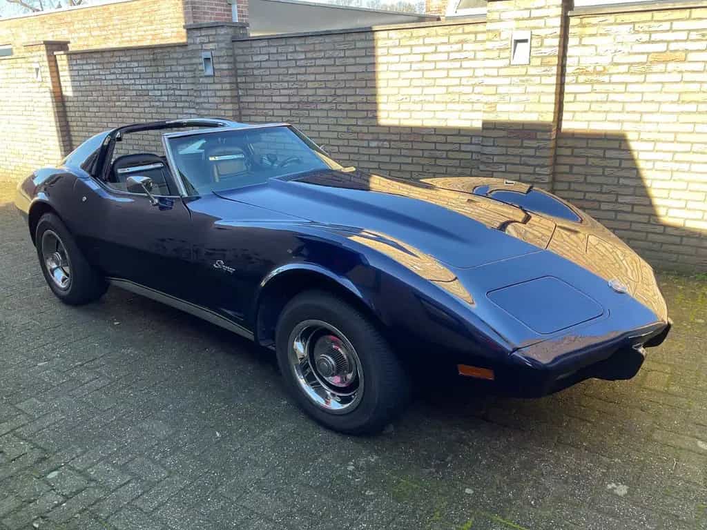 Chevrolet Corvette 07/1975-photo-2