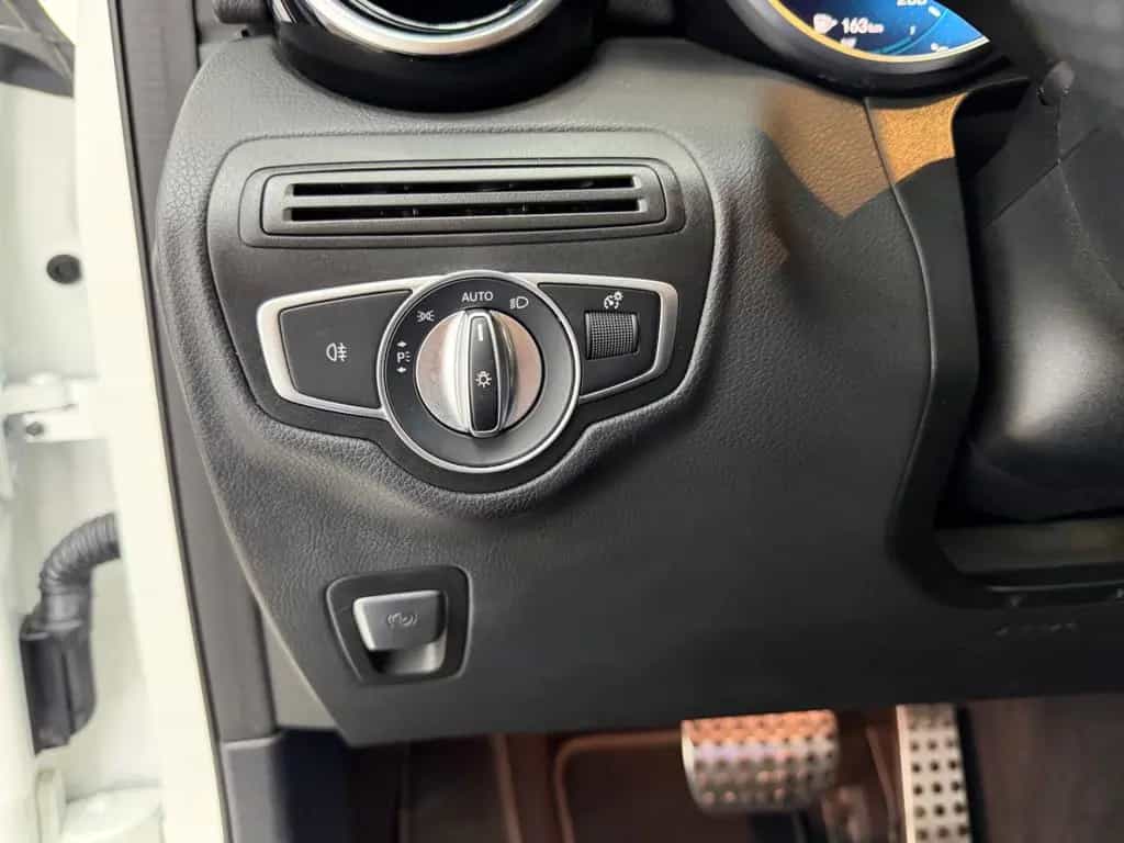Mercedes-Benz GLC-Class 220 d 4Matic 9G-TRONIC AMG Line+PANO+DAB+ 06/2022-photo-19