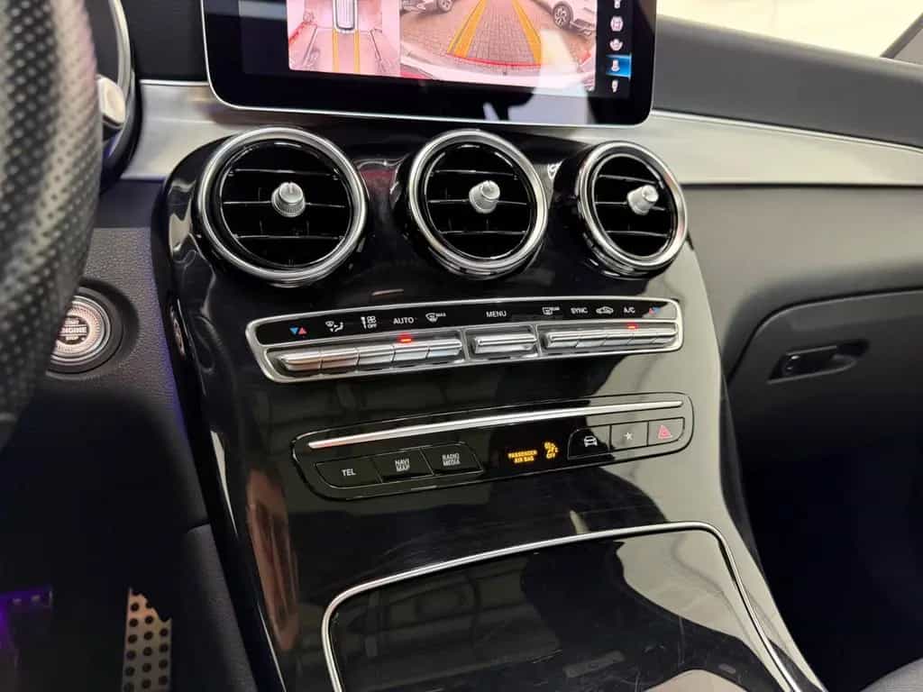 Mercedes-Benz GLC-Class 220 d 4Matic 9G-TRONIC AMG Line+PANO+DAB+ 06/2022-photo-23