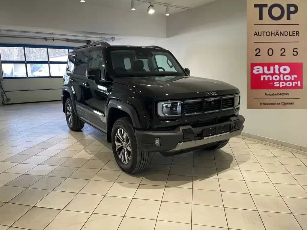 BAIC BJ40 Pro Black 2.0T 4WD PANO Leder Lagerfahrzeug null-photo-0