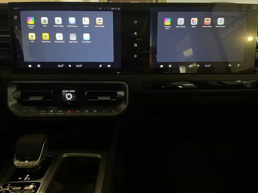 BAIC BJ40 Pro Black 2.0T 4WD PANO Leder Lagerfahrzeug null-photo-21