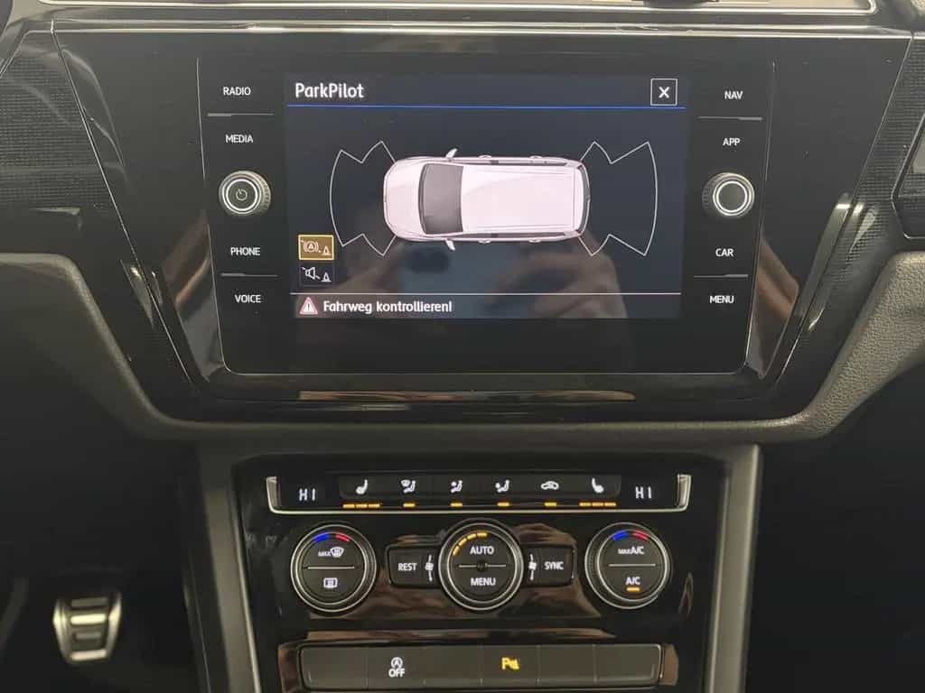 Volkswagen Touran R-Line Sound BMT/Start-Stopp 06/2018-photo-11