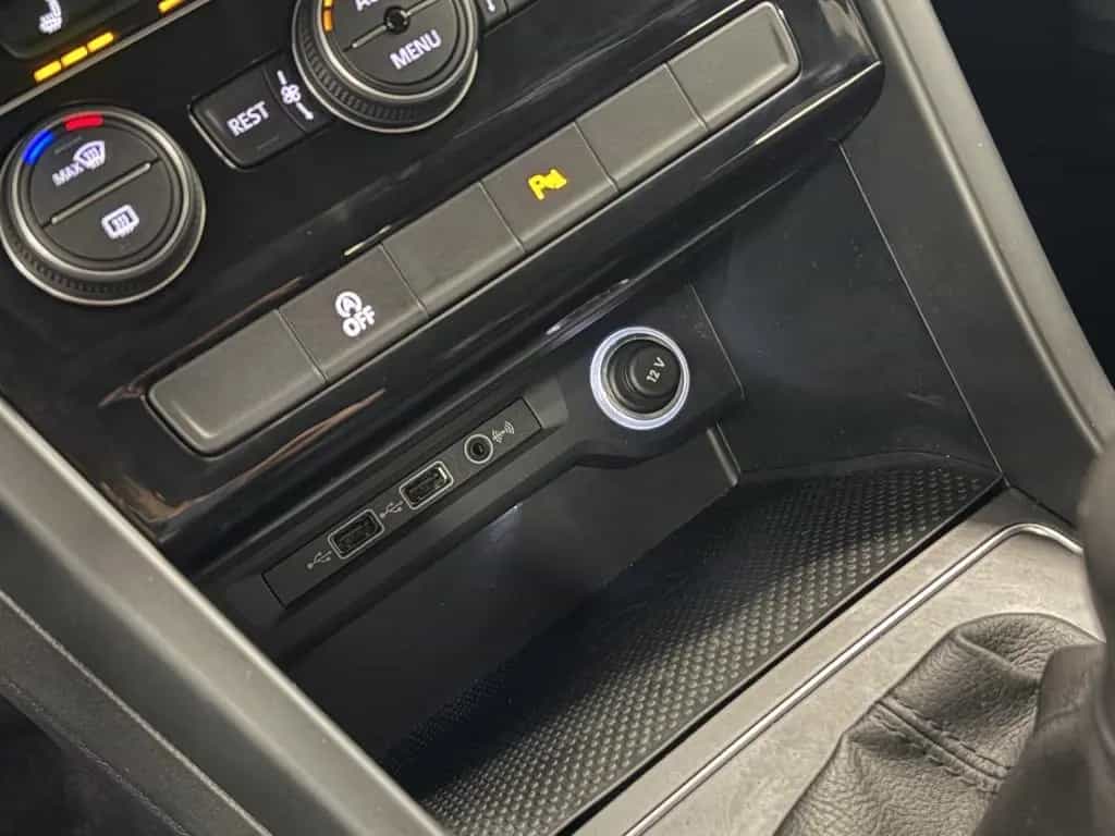 Volkswagen Touran R-Line Sound BMT/Start-Stopp 06/2018-photo-13
