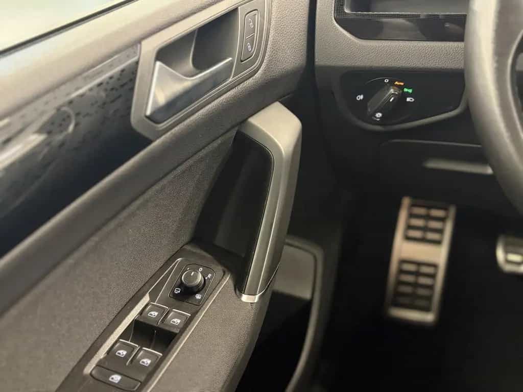 Volkswagen Touran R-Line Sound BMT/Start-Stopp 06/2018-photo-18
