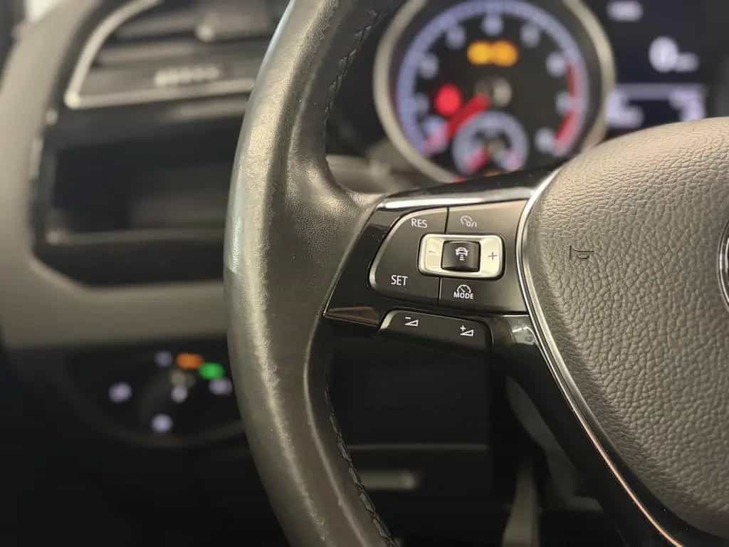 Volkswagen Touran R-Line Sound BMT/Start-Stopp 06/2018-photo-19
