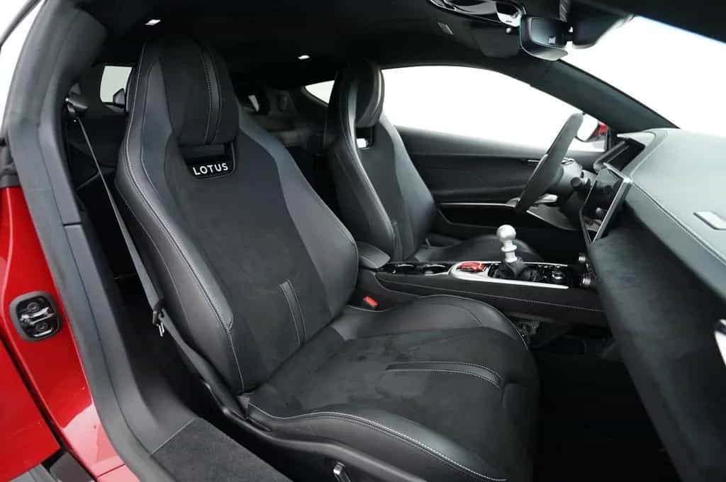 Lotus Emira V6 First Edition Coupé Alcantara / 20 Zoll 06/2023-photo-8