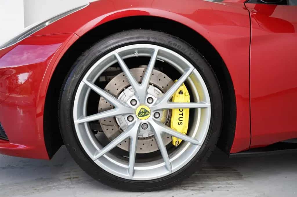 Lotus Emira V6 First Edition Coupé Alcantara / 20 Zoll 06/2023-photo-9