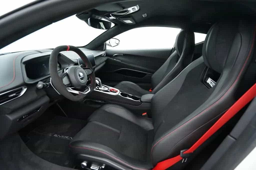 Lotus Emira Turbo SE Racing Line Coupé Drivers Pack null-photo-4
