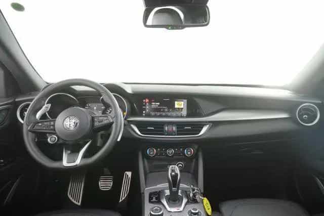 Alfa Romeo Stelvio ROMEO Stelvio Stelvio 2.2 Turbodiesel 210 C 08/2021-photo-4