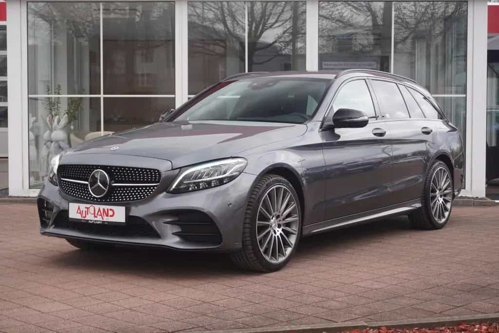 Mercedes-Benz C 300 C300 T-Modell  AMG Line Aut. LED Navi AHK Kamera 01/2019-photo-1