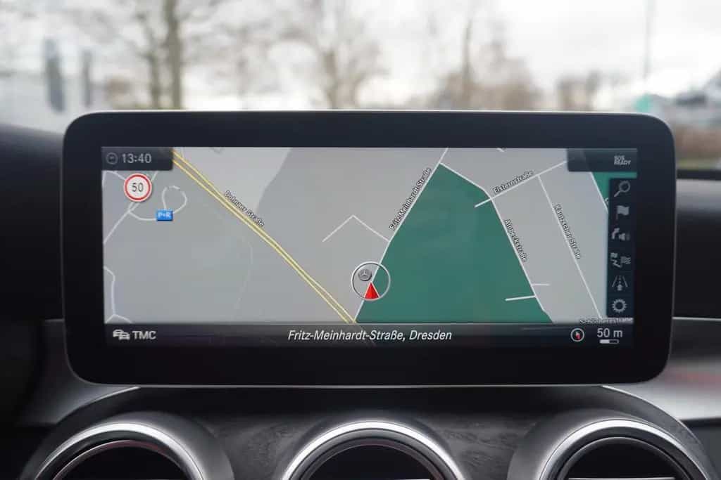 Mercedes-Benz C 300 C300 T-Modell  AMG Line Aut. LED Navi AHK Kamera 01/2019-photo-16