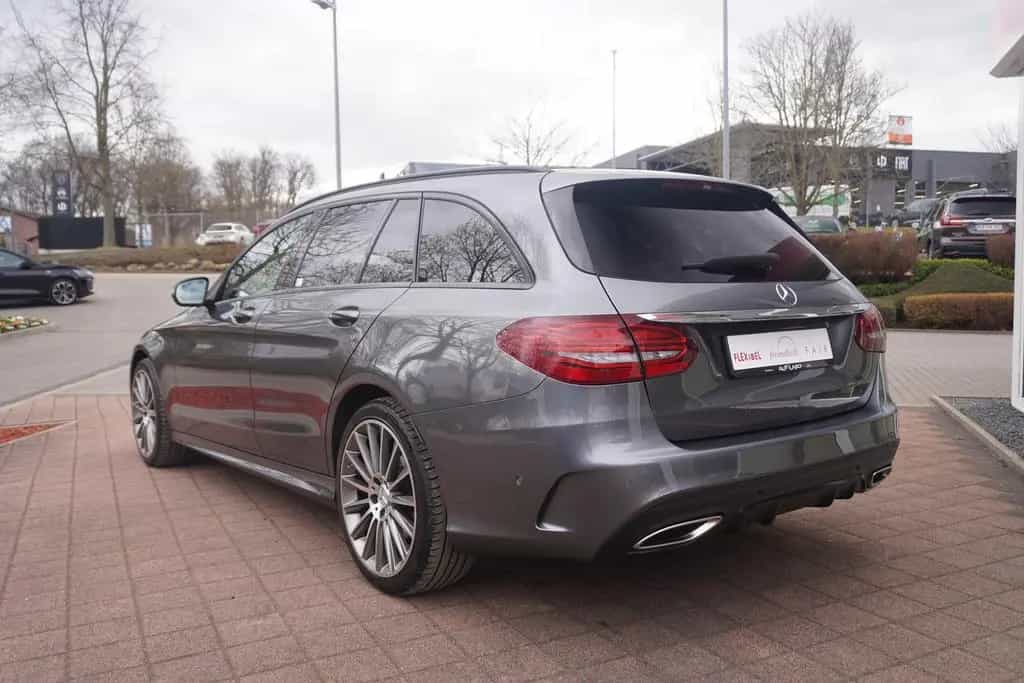 Mercedes-Benz C 300 C300 T-Modell  AMG Line Aut. LED Navi AHK Kamera 01/2019-photo-2