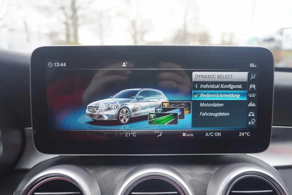 Mercedes-Benz C 300 C300 T-Modell  AMG Line Aut. LED Navi AHK Kamera 01/2019-photo-20