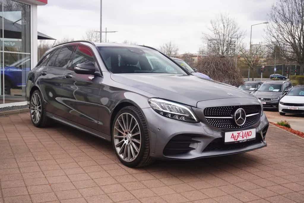 Mercedes-Benz C 300 C300 T-Modell  AMG Line Aut. LED Navi AHK Kamera 01/2019-photo-4