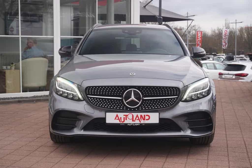 Mercedes-Benz C 300 C300 T-Modell  AMG Line Aut. LED Navi AHK Kamera 01/2019-photo-5