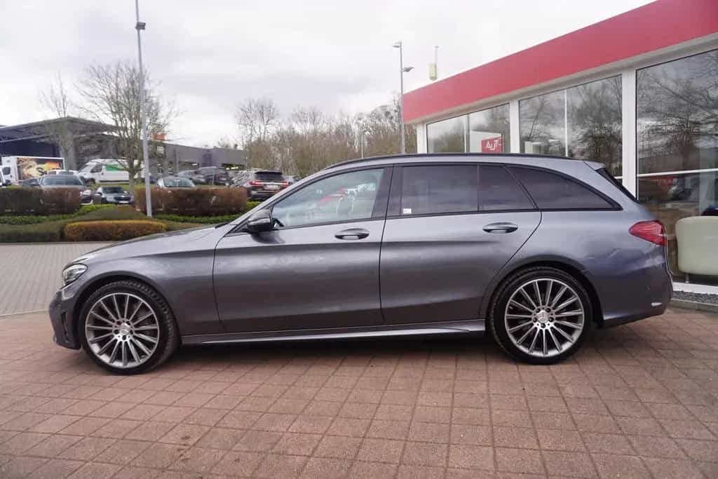Mercedes-Benz C 300 C300 T-Modell  AMG Line Aut. LED Navi AHK Kamera 01/2019-photo-6