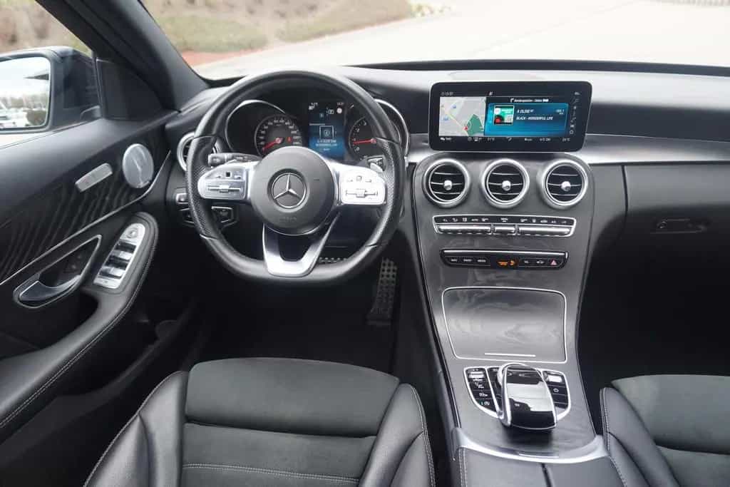 Mercedes-Benz C 300 C300 T-Modell  AMG Line Aut. LED Navi AHK Kamera 01/2019-photo-9