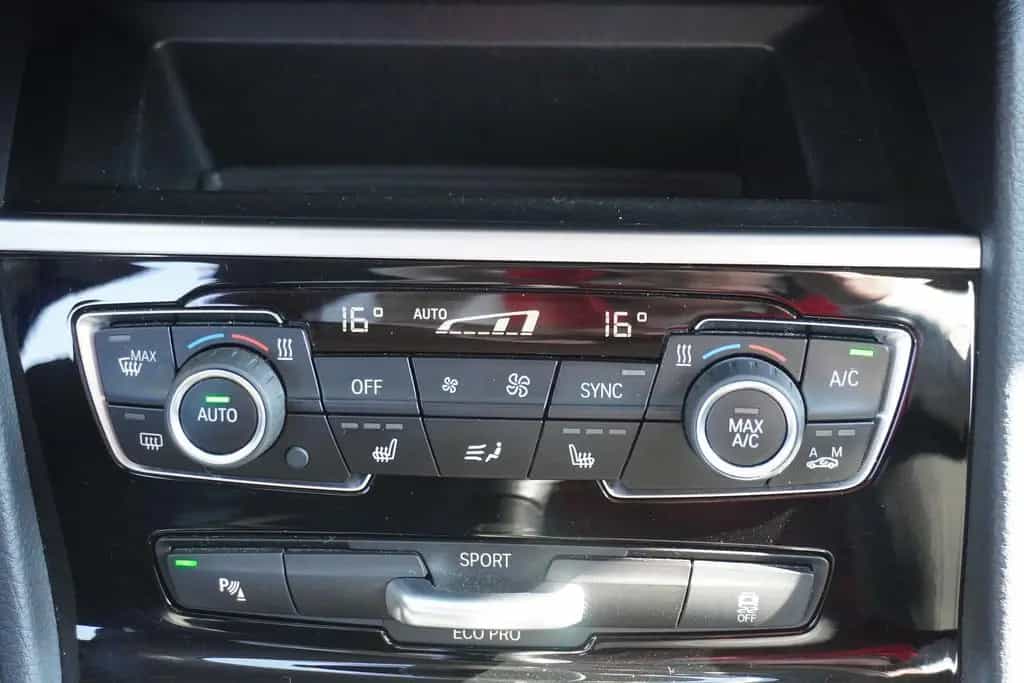 BMW 2 Series 218i Active Tourer Sport Line Navigation Sitzhei 10/2017-photo-15