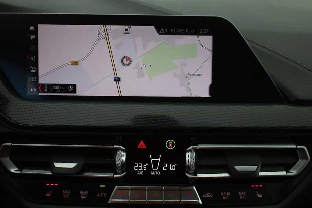 BMW 118 dA Sport Line LED Navi DAB Teilleder Sitzhzg. 07/2020-photo-10