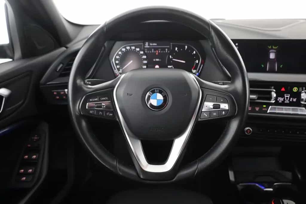 BMW 118 dA Sport Line LED Navi DAB Teilleder Sitzhzg. 07/2020-photo-13