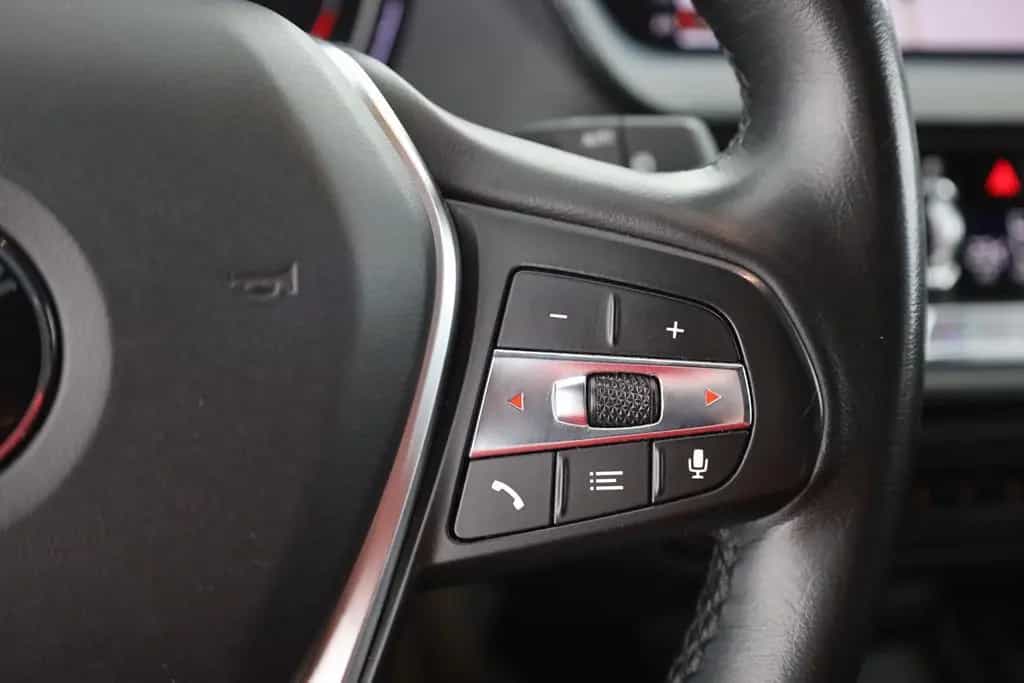 BMW 118 dA Sport Line LED Navi DAB Teilleder Sitzhzg. 07/2020-photo-15