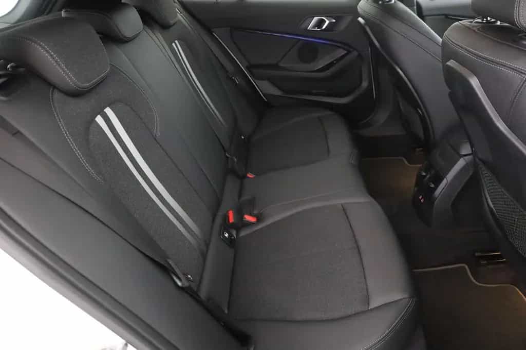 BMW 118 dA Sport Line LED Navi DAB Teilleder Sitzhzg. 07/2020-photo-23